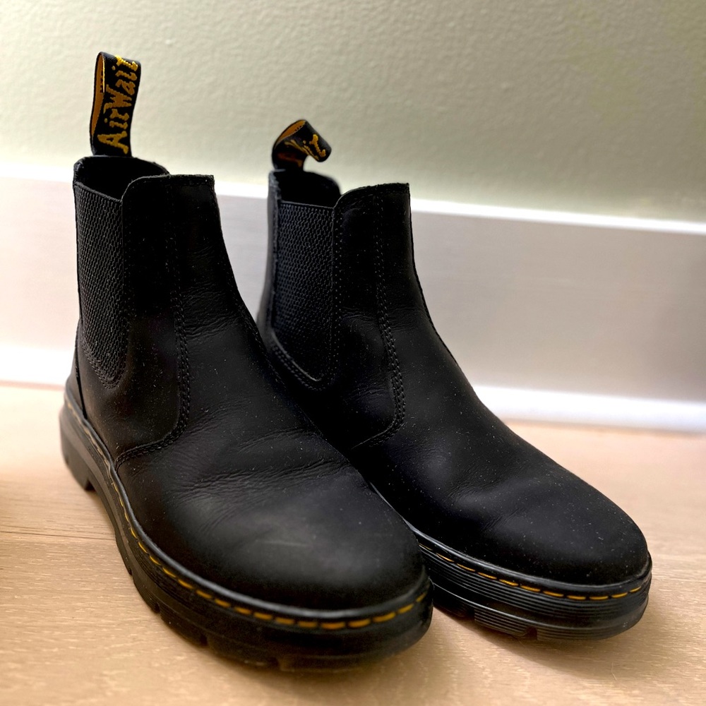 Doc Marten 2976 Chelsea Boot - Women’s